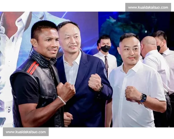如果成吉思汗穿越到现代擂台与播求展开无限制格斗究竟谁能笑到最后 如果成吉思汗穿越到现代擂台与播求展开无限制格斗究竟谁能笑到最后
